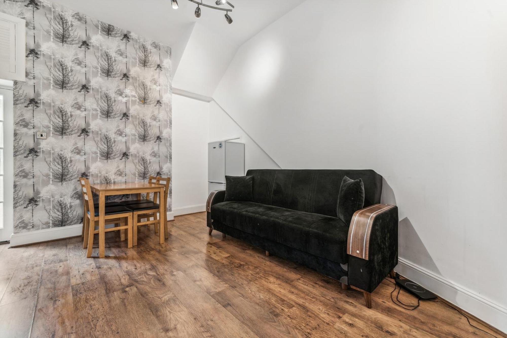לונדון Cozy Wimbledon Apartment מראה חיצוני תמונה
